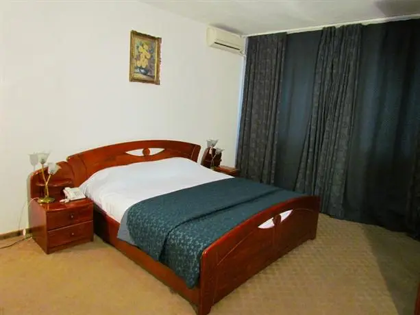 Bucharest Comfort Suites 