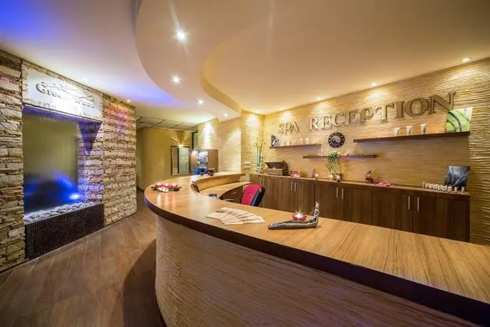 Green Wood Hotel & Spa - All Inclusive Bar / Restaurant