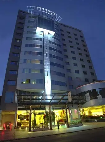 Plaza Real Suites Hotel