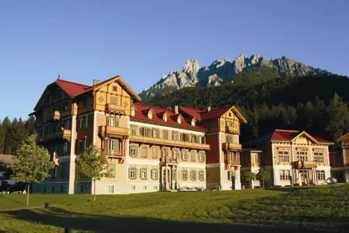 Centro Vacanze Grand Hotel Dobbiaco 