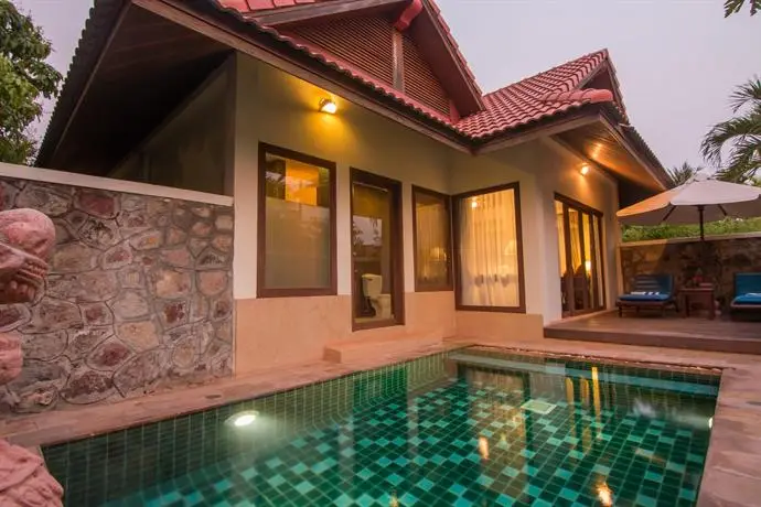 Palace Residence & Villa Siem Reap Swimming pool