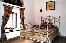 Cesme Kanuni Kervansaray Historical Hotel 