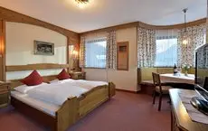 Hotel Garni Montana Mayrhofen room