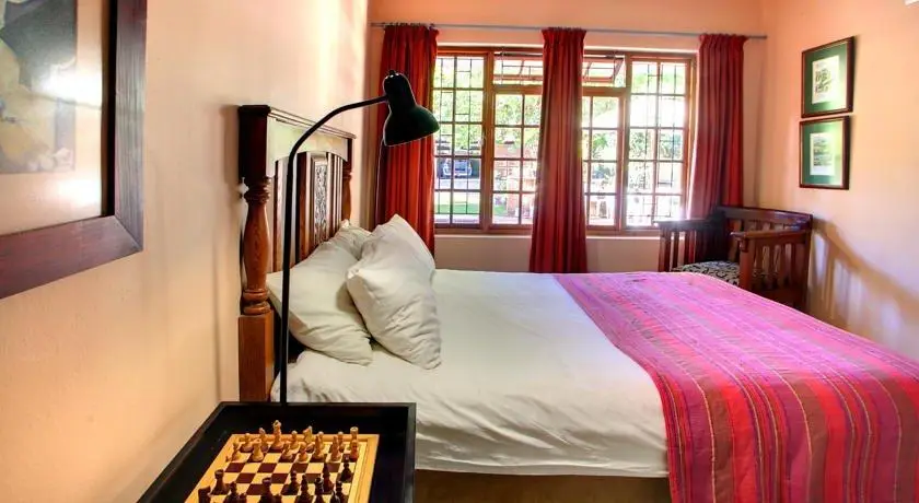 Outeniqua Travel Lodge 