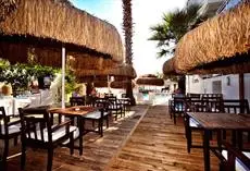 Makri Beach Hotel Bar / Restaurant