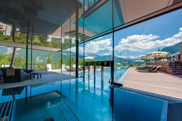 Hotel Albion Mountain Spa Resort Dolomites 