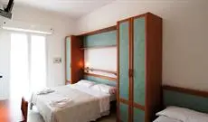 Hotel Essen Rimini room