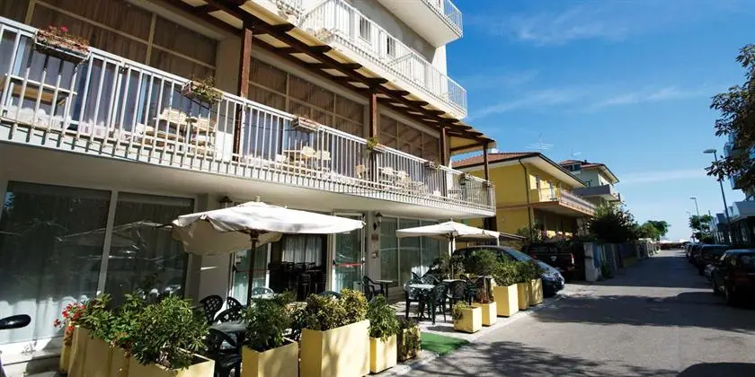 Hotel Essen Rimini Appearance