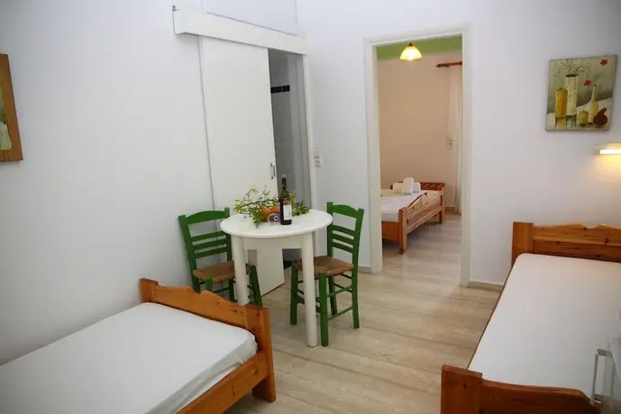 Nikos Apartments 