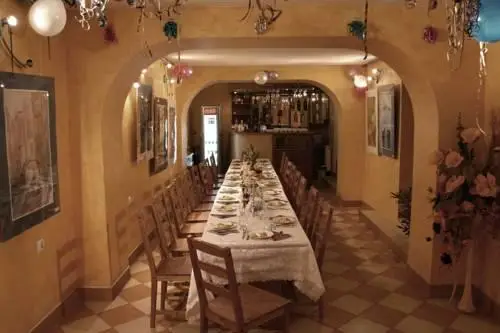 Hotel Gorsko Bar / Restaurant