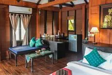 ThaiLife Homestay Resort & Spa 