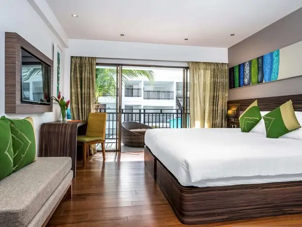 Novotel Phuket Karon Beach Resort and Spa 