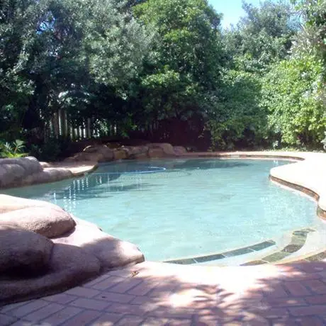 Imvubu Lodge Swimming pool