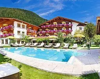 Alpenhotel Tirolerhof Neustift im Stubaital Swimming pool