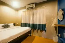 Pak-Up Hostel room