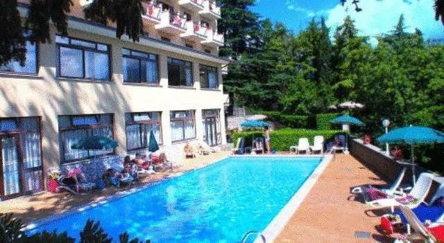 Hotel Bellavista Tignale Swimming pool