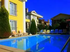 Karaca Apart Hotel Swimming pool