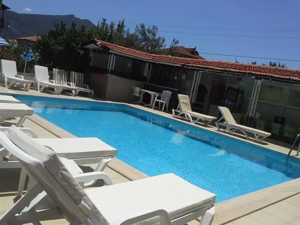 Karaca Apart Hotel Swimming pool