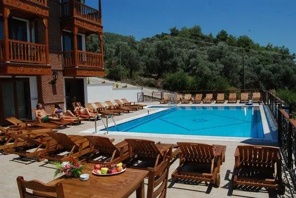 Hotel Azmakhan Swimming pool