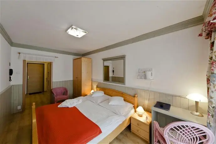 Hotel Maxant room