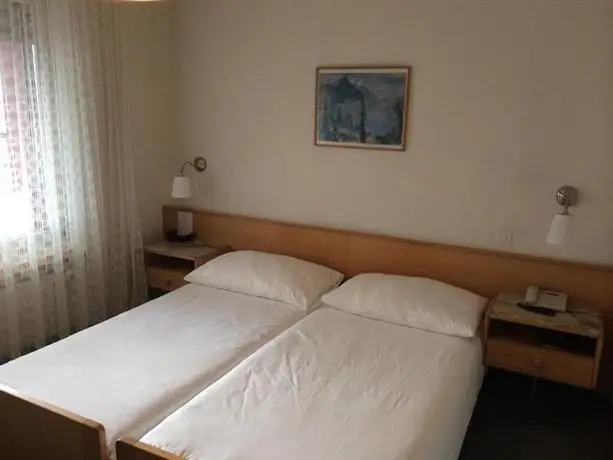 Hotel Fleur-de-Lys room