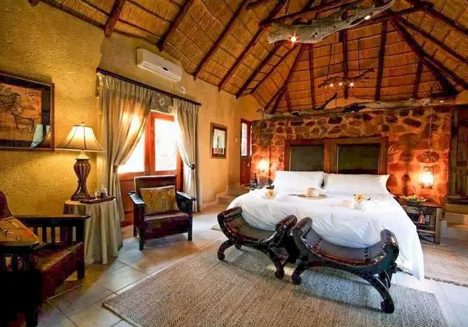 Zenzele River Lodge