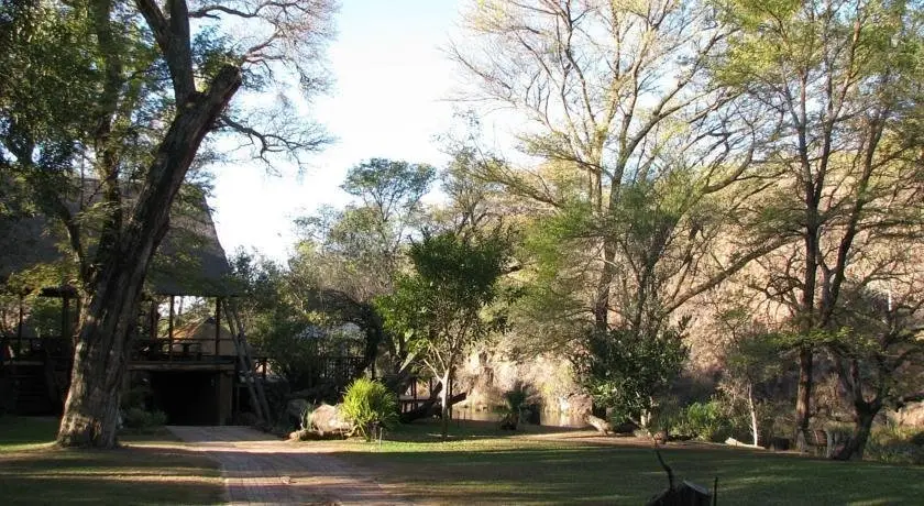 Zenzele River Lodge