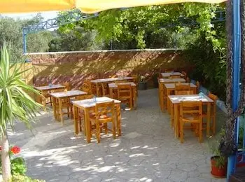 Hotel Kourkoumelata 