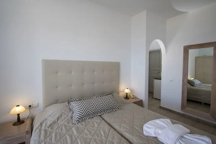 Erato Apartments Santorini 