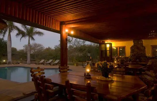 Kubu Safari Lodge 