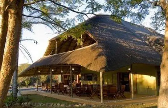 Kubu Safari Lodge 