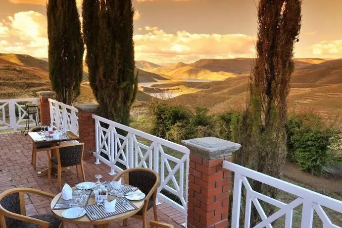 Mohale Lodge 