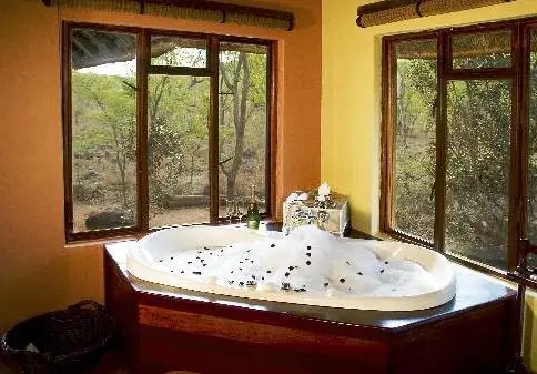 Shibula Lodge & Bush Spa