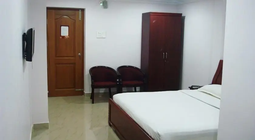 Lloyds Guest House Chennai 