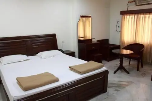 Lloyds Guest House Chennai 