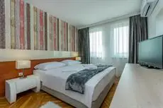 Aparthotel Adeo 