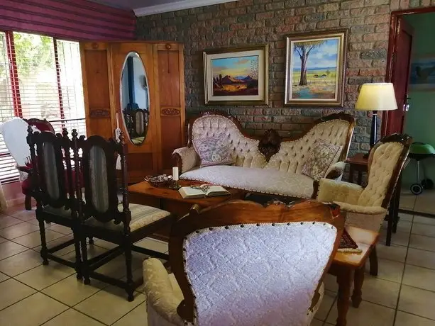 Amzee Bokmakierie Guest House 