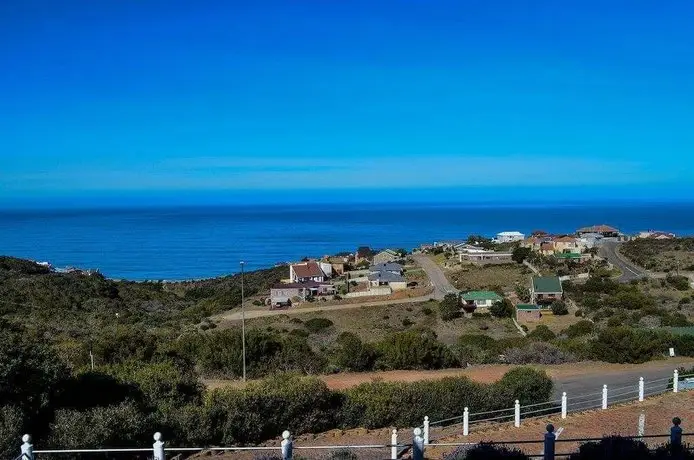 Amzee Bokmakierie Guest House 