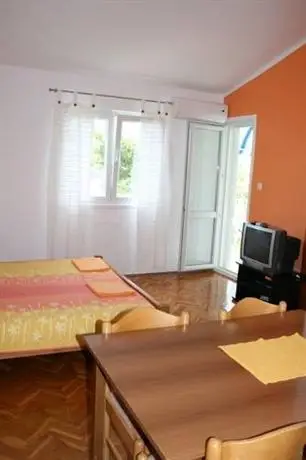 Apartments Duga Okrug Gornji 