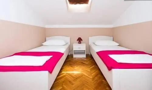 Apartments Husanovic room