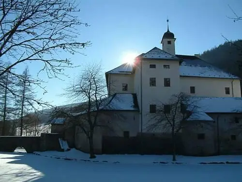 Ferienwohnung Schloss Dornbach 