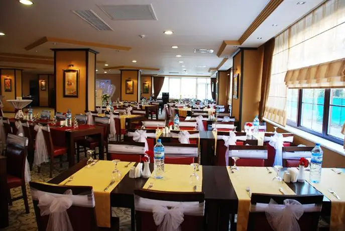 Hizel Hotel Bar / Restaurant