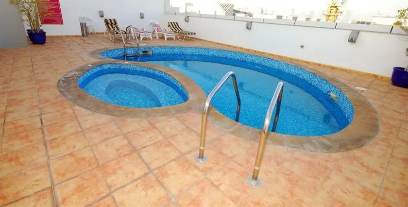 Ramee Royal Hotel Apartments Swimming pool