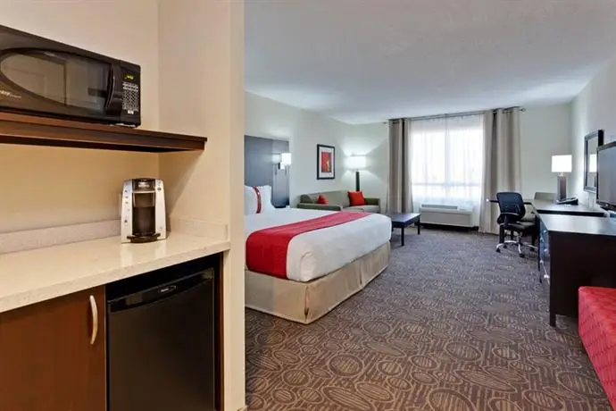 Holiday Inn Hotel & Suites Red Deer room