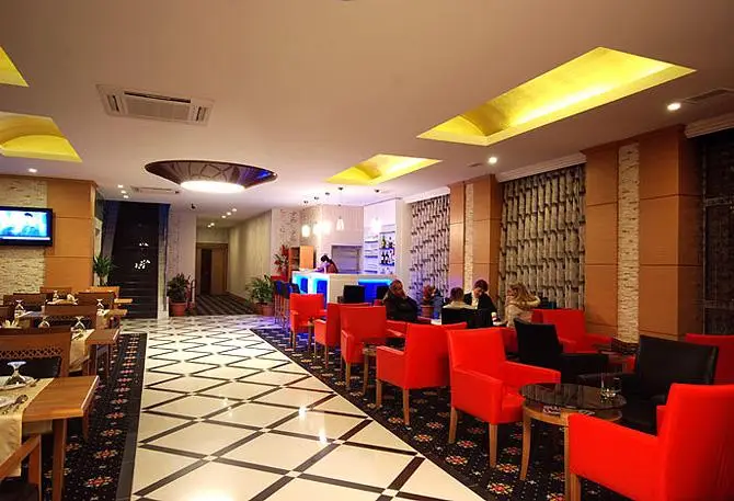 Limapark Hotel Bar / Restaurant