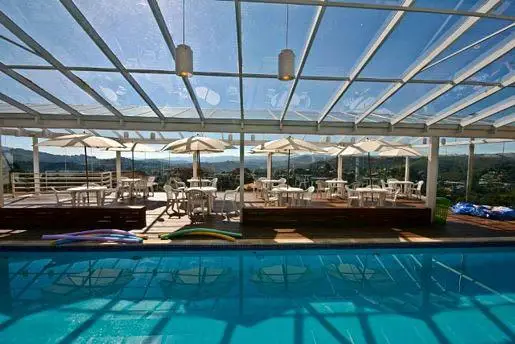 Chris Park Hotel Swimming pool
