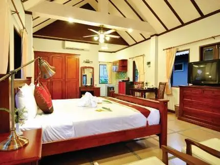 Chalong Villa Resort & Spa 