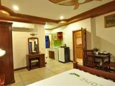 Chalong Villa Resort & Spa 