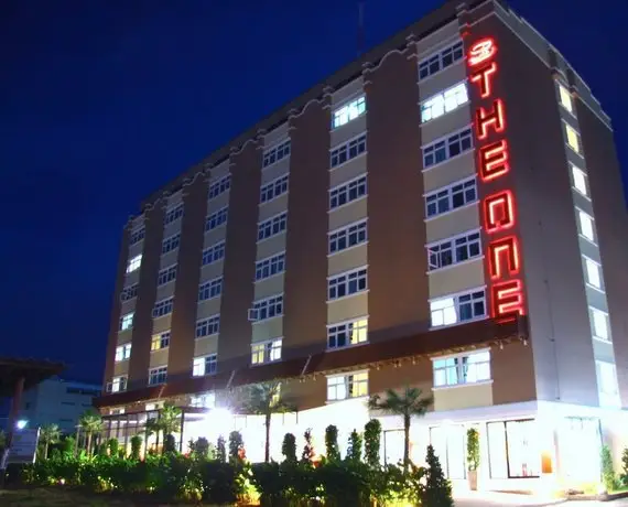 The One Hotel 