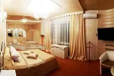 BonBon Hotel room